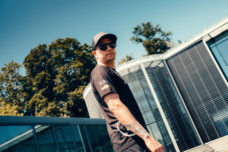 JAPO IPTV Formula 1 maailmanmestari Kimi Räikkönen tekee paluun